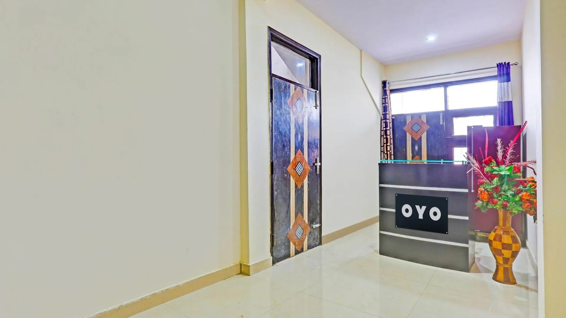 ***  Hotel O Redbull Inn Гургаон Индия